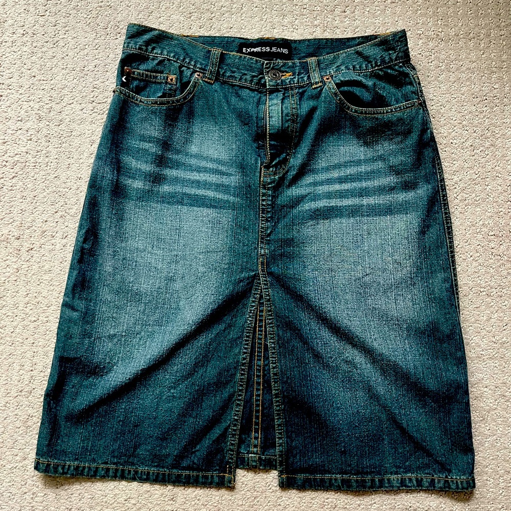 Cute denim skit for the fall!